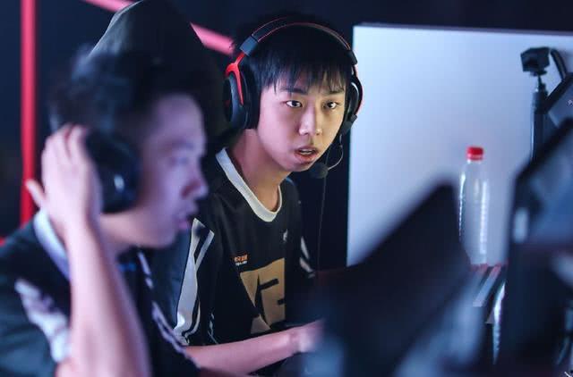 饭堂吃瓜事件始末,从误会到真相的曲折历程