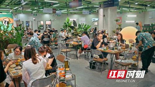 邵阳大汉悦吃瓜,探寻地方美食的独特魅力