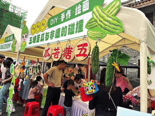 湖州吃瓜群众 橱窗视频,橱窗视频里的市井百态